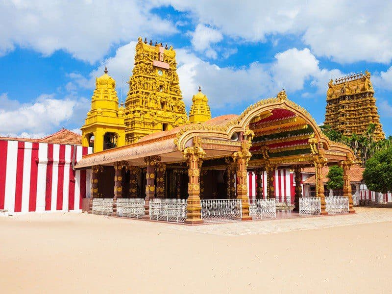 Visiting Nallur Kandaswamy Kovil: Dress Code & Rules for Tourists