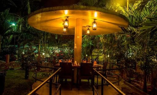 Green Grass Hotel & Restaurant